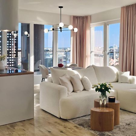 קטוביץ Urban Apartments Luxury Skyline Sokolska Towers 30A, 2 Free Garages, Gym & Sauna, Self Check-In מראה חיצוני תמונה