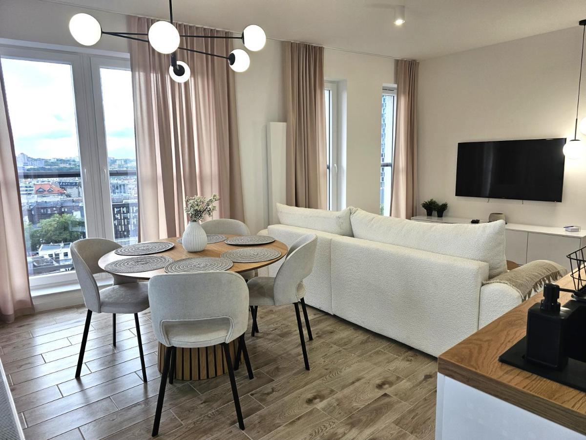 קטוביץ Urban Apartments Luxury Skyline Sokolska Towers 30A, 2 Free Garages, Gym & Sauna, Self Check-In מראה חיצוני תמונה