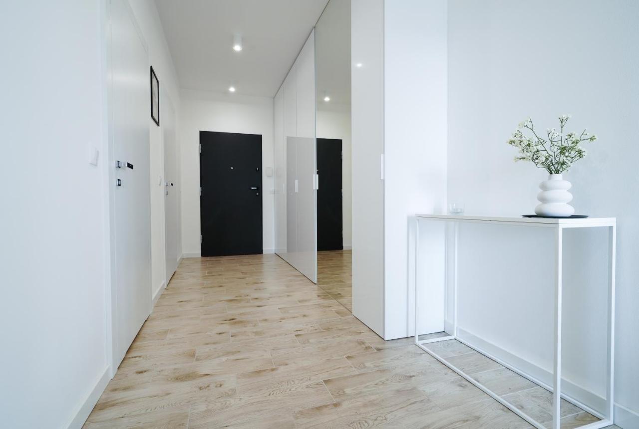 קטוביץ Urban Apartments Luxury Skyline Sokolska Towers 30A, 2 Free Garages, Gym & Sauna, Self Check-In מראה חיצוני תמונה