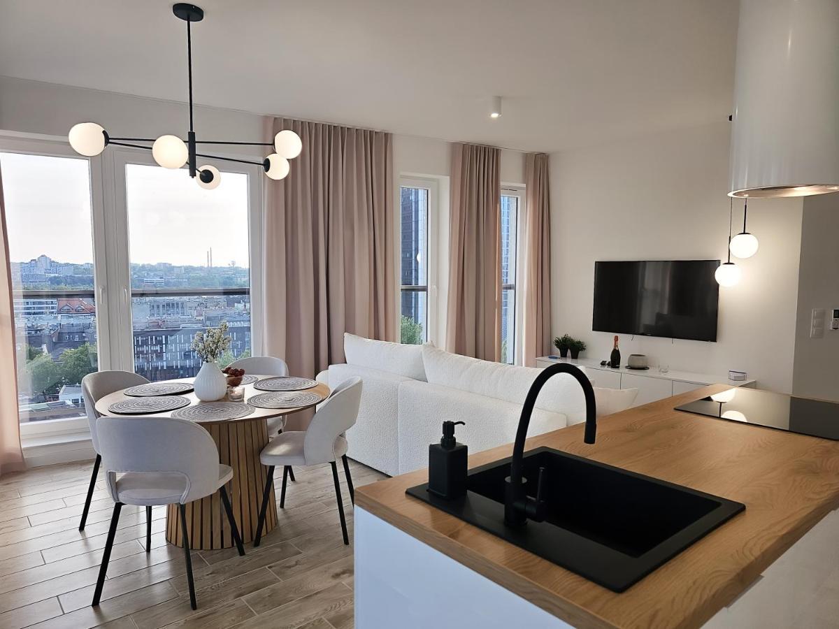 קטוביץ Urban Apartments Luxury Skyline Sokolska Towers 30A, 2 Free Garages, Gym & Sauna, Self Check-In מראה חיצוני תמונה